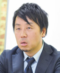 井内新介氏