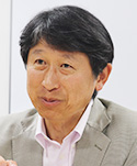 友眞衛氏