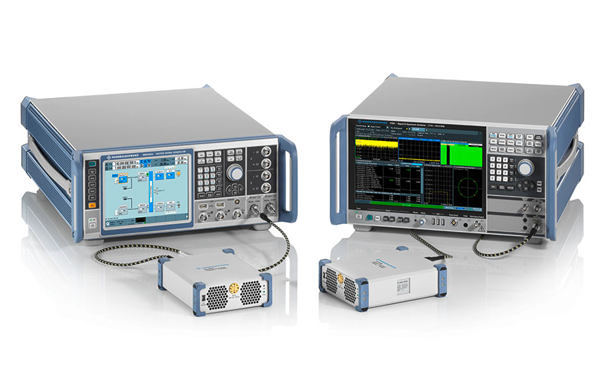 FE170 STとベクトル信号発生機「R&S🄬SMW200A」（左）とR&S🄬FSW（シグナル・スペクトラム・アナライザ）FE170 SR（右）を組み合わせた伝送試験ソリューション