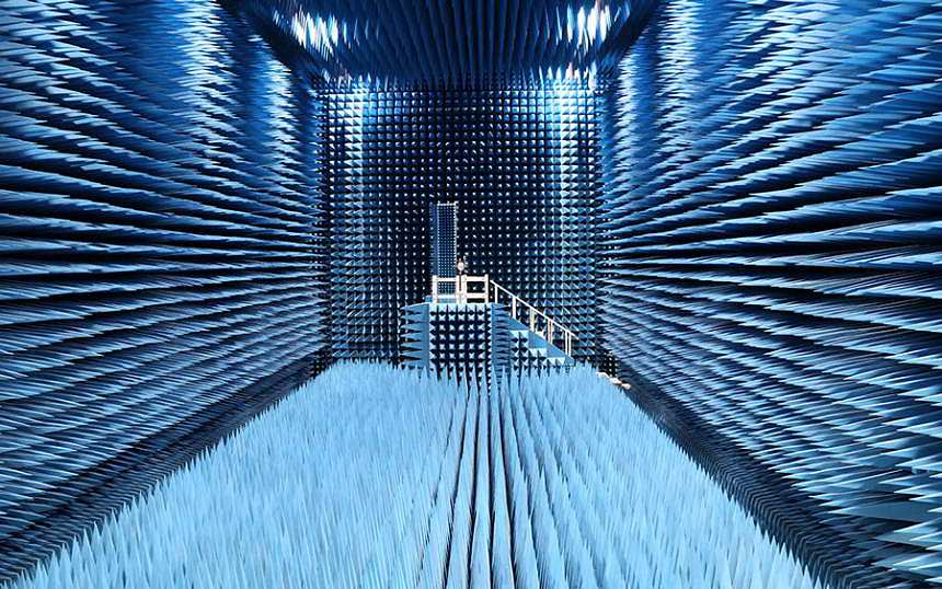 関東最大級の電波暗室をNECプラットフォームズが新設、超短波からミリ波まで対応