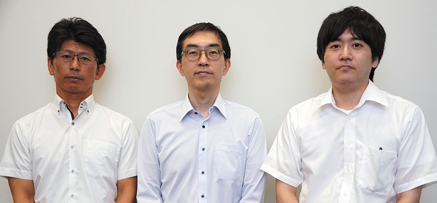 (左から)アンリツ IoTテストソリューション事業部 第1ソリューションマーケティング部 課長 増原恵太氏、モバイルソリューション事業部 ソリューションマーケティング部 課長 音羽俊哉氏、モバイルソリューション事業部 ソリューションマーケティング部 島川展明氏