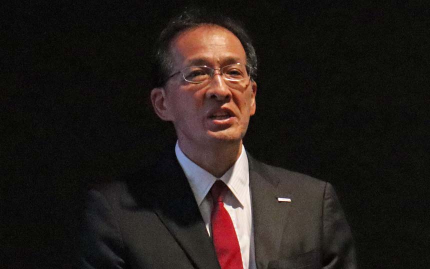 (左から)NTT 代表取締役社長 社長執行役員 島田明氏、常務取締役 常務執行役員 CCXO Co-CAIO 研究開発マーケティング本部長 大西佐知子氏、執行役員 研究企画部門長 木下真吾氏