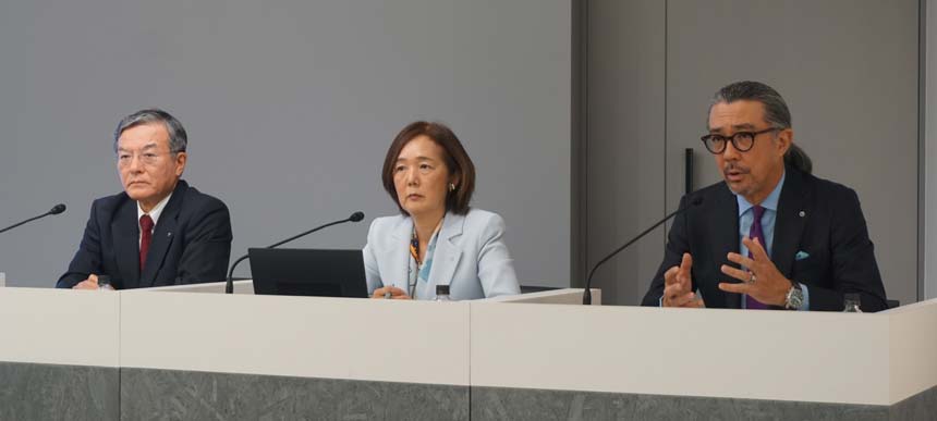 （左から）NTT 代表取締役社長 社長執行役員 島田明氏、常務取締役 常務執行役員 CCXO Co-CAIO 研究開発マーケティング本部長 大西佐知子氏、執行役員 研究企画部門長 木下真吾氏