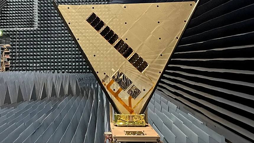 開発した宇宙展開型フェーズドアレイ無線機