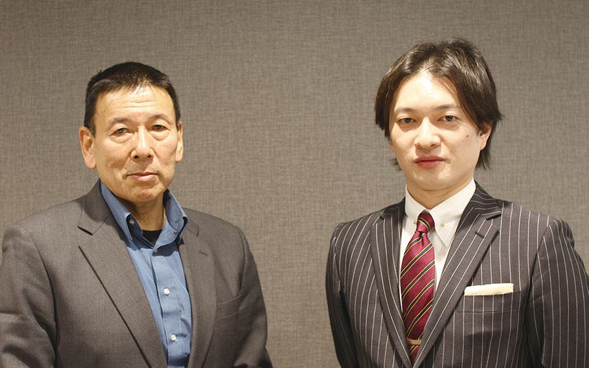 NSBT Japan チーフアナリスト 原田大靖氏（右）、アナリスト 小松和郎氏（左）