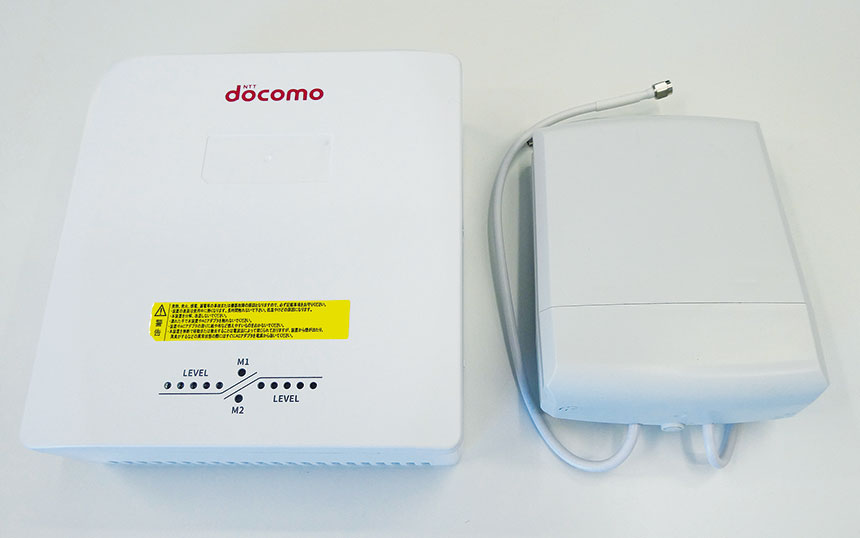 NTTドコモが開発したSub6帯対応レピータの外観