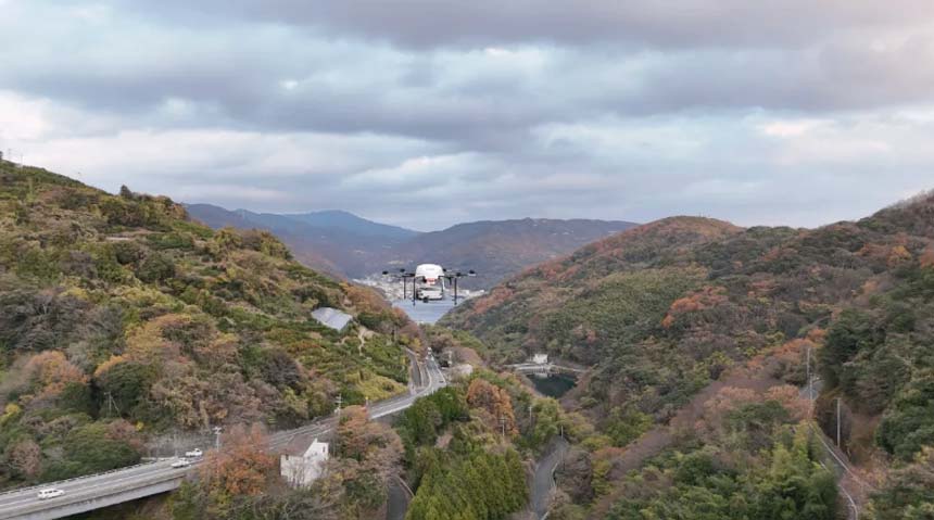 ソフトバンク、ドローンを活用した医薬品やStarlink Miniの輸送実証を愛媛県伊方町で実施