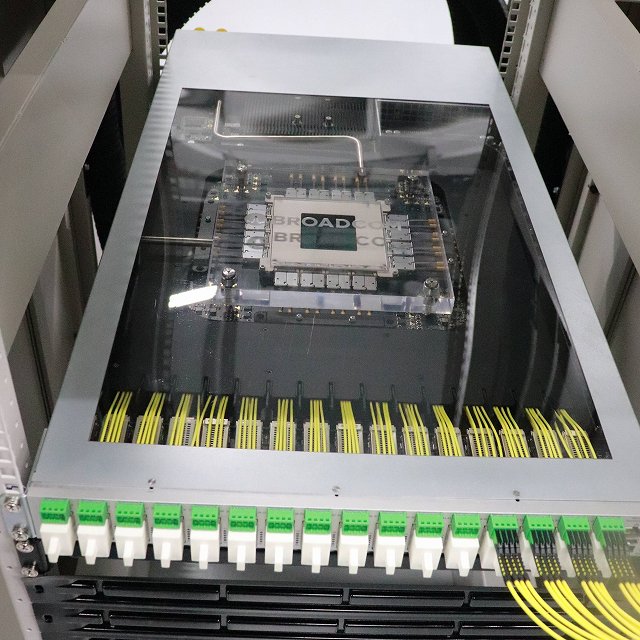 「Tomahawk 6-Davisson」を搭載した「Micas TH6 CPO Switch」