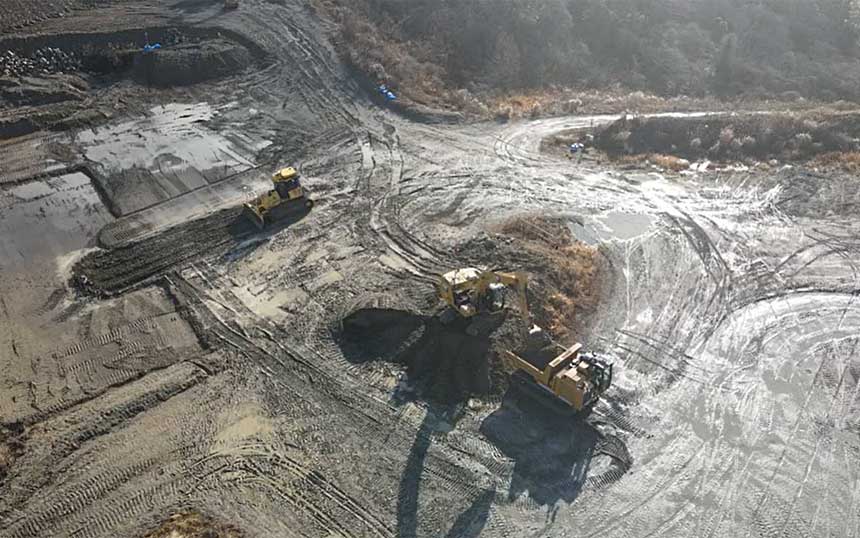 NTTと大成建設、IOWN×ローカル5G×WiGigで複数重機の遠隔操作・自動制御に成功