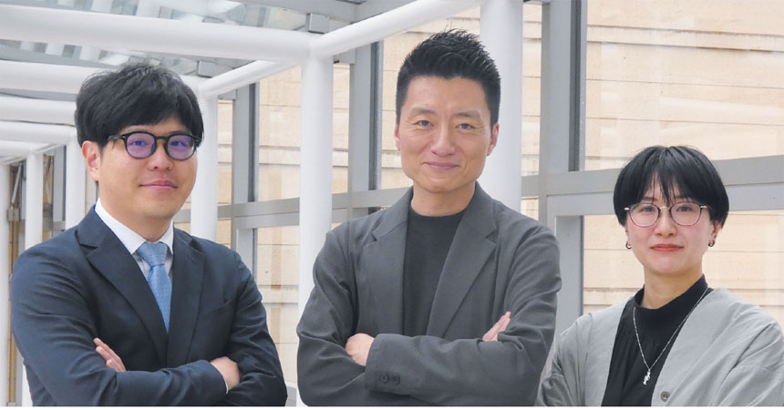 （右から）NTT 東日本 ビジネス開発本部 クラウド&ネットワークビジネス部 基盤ネットワークサービス担当 久惠怜子氏、担当部長 込山晴謙氏、担当課長 李殷在氏