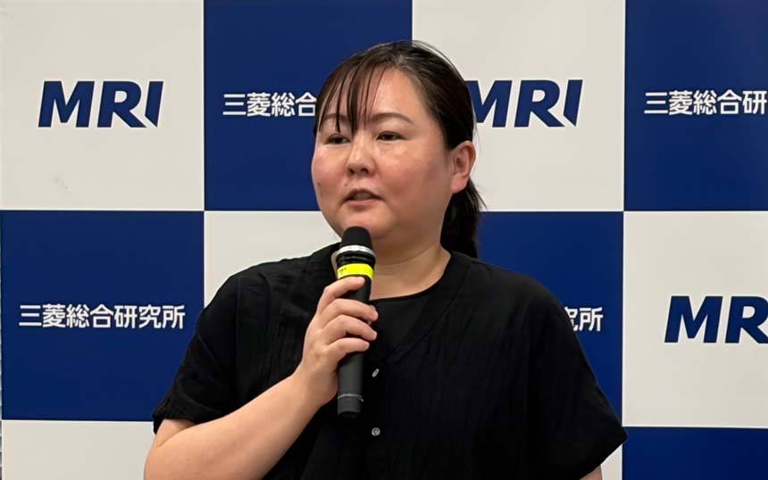 EV向けワイヤレス給電の最新動向を三菱総研が解説　まずは“停車中”の充電から