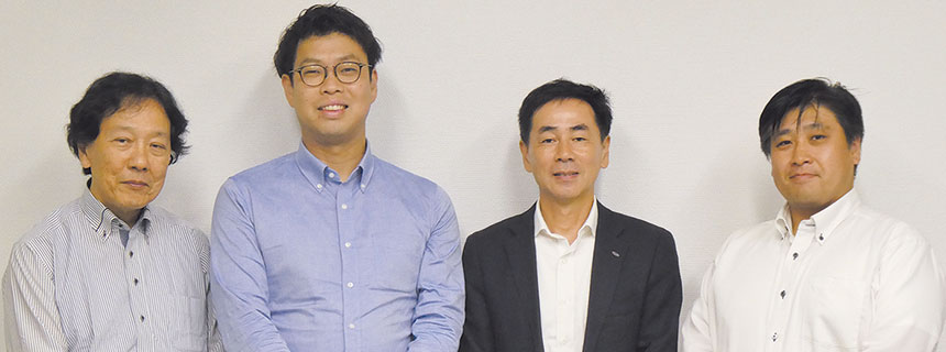 (左から)NEC通信システム クロステクノロジー部門 クロスイノベーション統括部 プロフェッショナルの谷神敏明氏、竹中工務店 西日本機材センター開発グループ チーフエンジニア 松原拡平氏、アクティオ 西日本支社 営業部 営業専門部長 南川洋一氏、同社通信ICT 事業部 主査 伴望氏
