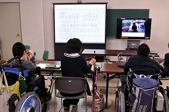 合同社会科見学に参加した東京都立北特別支援学校の様子