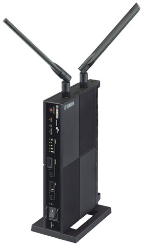 ヤマハの3G/LTE内蔵VoIPルーター「NVR700W」は、小型ONUを挿すことで、1台で光回線に接続できる