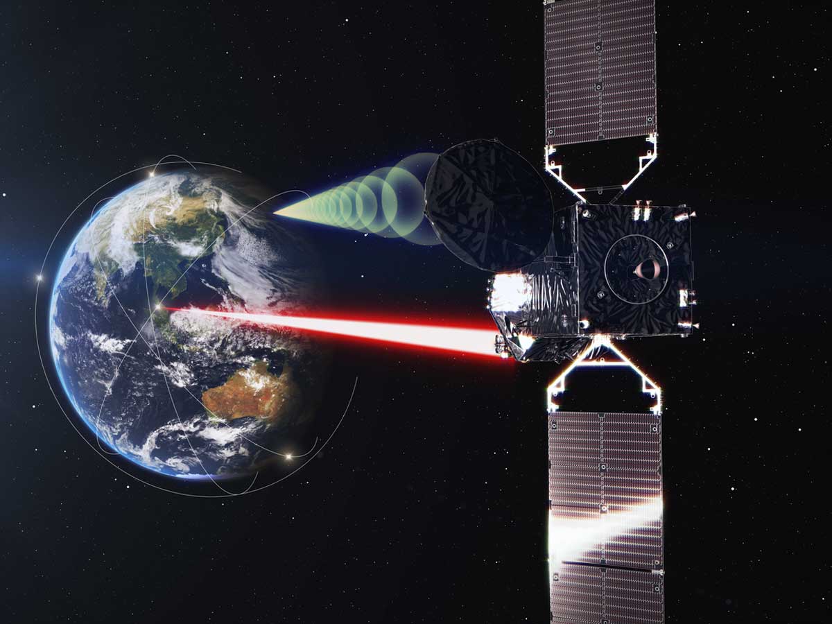 JAXA、光衛星間通信の狙い　1.8Gbpsで宇宙空間を高速ネットワーク化